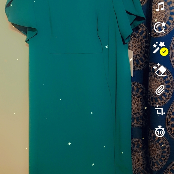 Dress - Picture 4 of 7